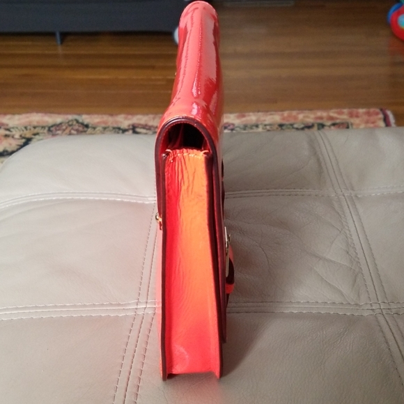 NEW Kate Spade fluorescent coral patent clutch - Picture 5 of 8